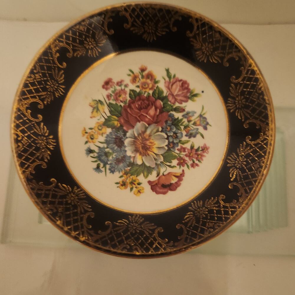 Vintage Weatherby Royal Falcon Tea cup plate 4x4